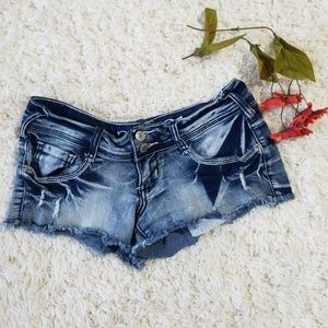 Cute shorts with sparkle on pockets